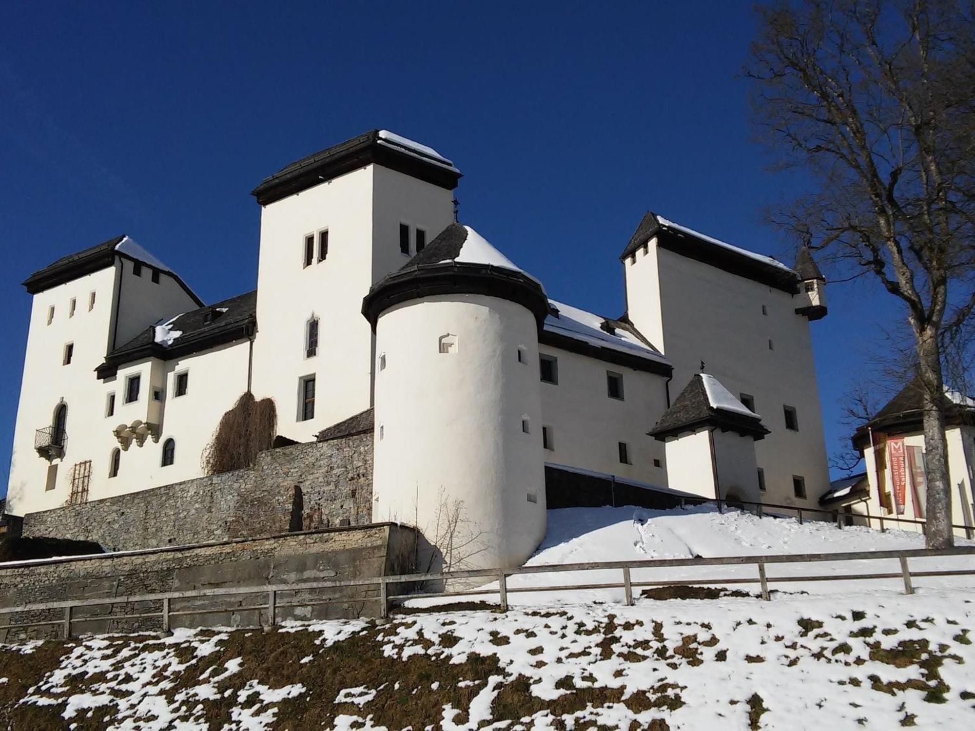 Luxurious Mansion In Goldegg Near Skiing Area Esterno foto